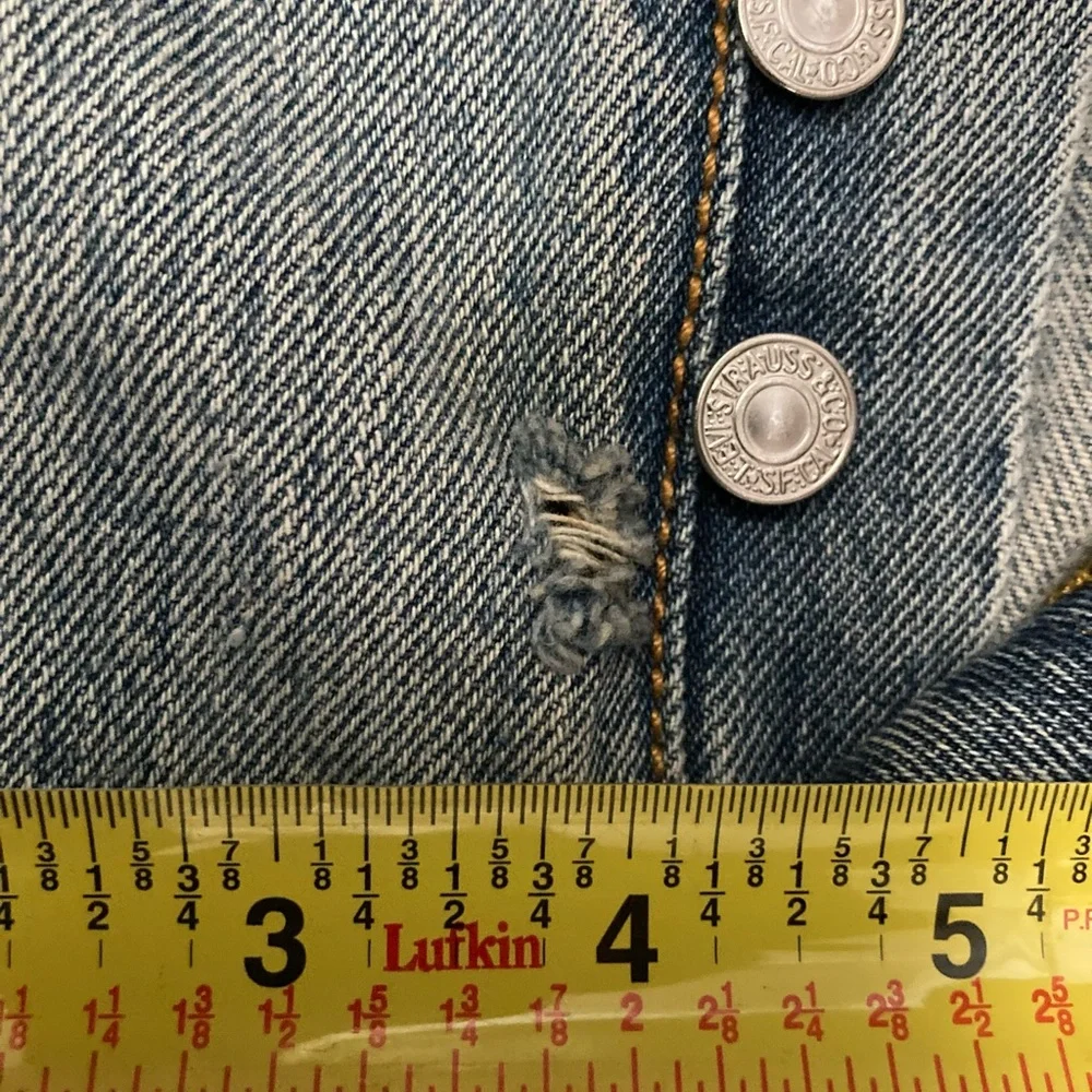 👖LEVI’S👖authentic 501 butterfly SZ42x30 soft 3sm frays- seen in photos🔥GUC🔥